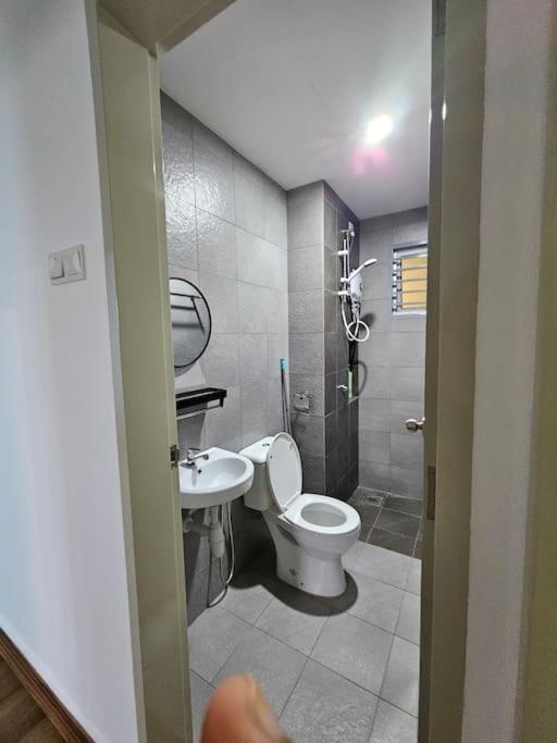 3 Bedrooms Vivavibes At Ostia Bangi Next Bangi Toll Apartment *