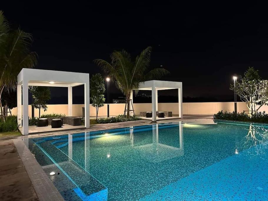 3 Bedrooms Vivavibes At Ostia Bangi Next Bangi Toll