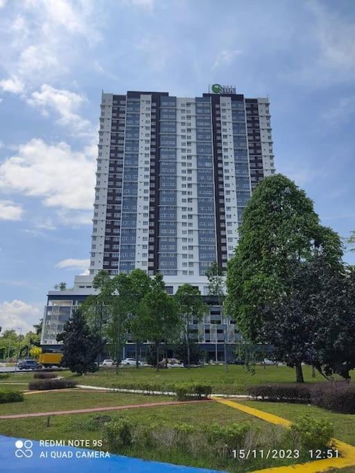 Apartment 3 Bedrooms Vivavibes At Ostia Bangi Next Bangi Toll *