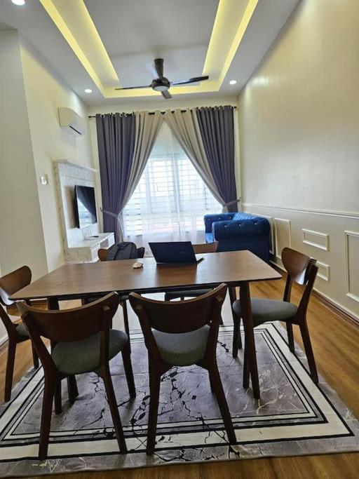 3 Bedrooms Vivavibes At Ostia Bangi Next Bangi Toll *