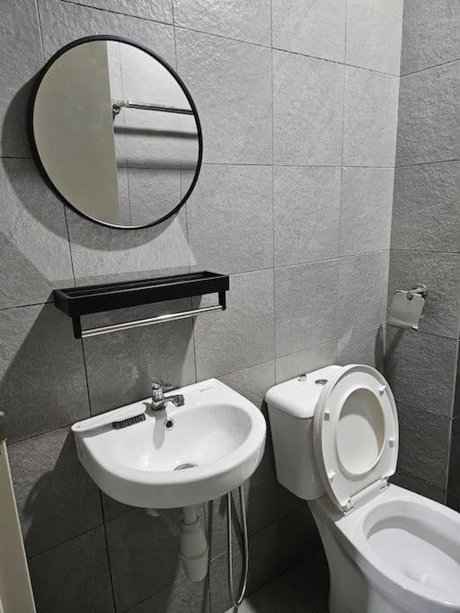 3 Bedrooms Vivavibes At Ostia Bangi Next Bangi Toll