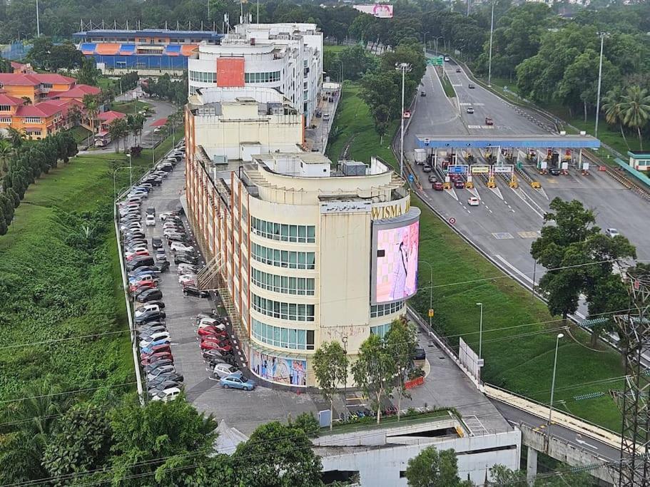3 Bedrooms Vivavibes At Ostia Bangi Next Bangi Toll Apartment *
