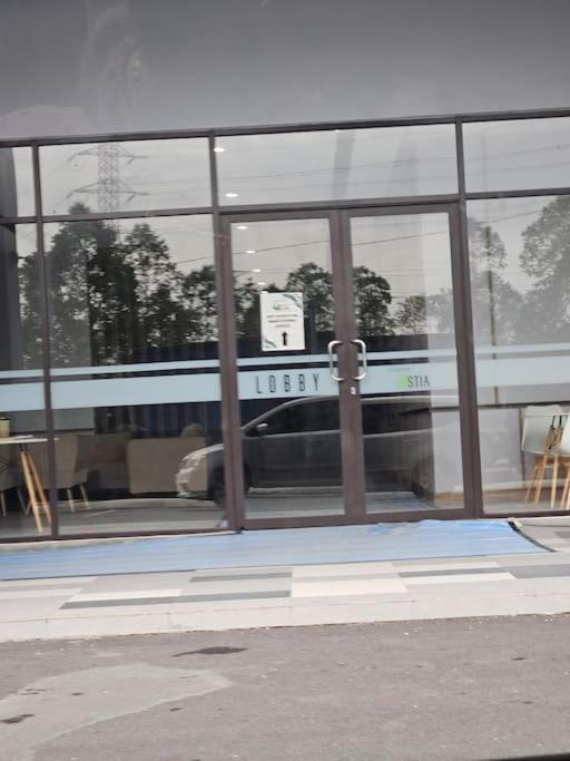 3 Bedrooms Vivavibes At Ostia Bangi Next Bangi Toll Apartment